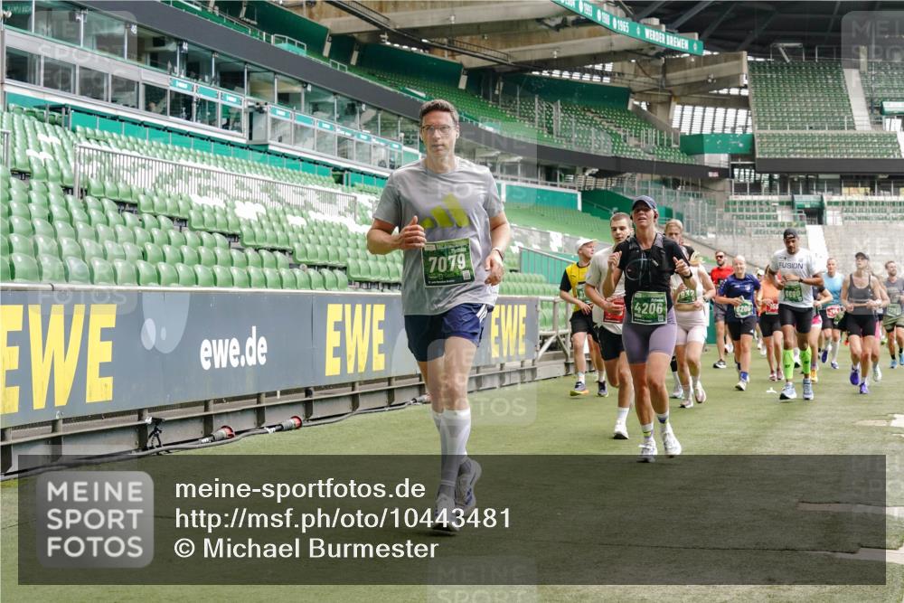 13.09.2026 - 21. swb-Marathon Bremen Michael Burmester http://msf.ph/oto/10443481 13.09.2026 13:07:29 Laufen im Stadion 109, 132, 156, 287, 303, 310, 372, 430, 454, 489, 551, 578, 607, 613, 682, 716, 800, 808, 809, 831, 834, 846, 884, 911, 922, 1083, 1173, 1189, 1205, 1210, 1285, 1322, 1364, 1365, 1369, 1387, 1395, 1437, 1532, 1545, 1574, 1600, 1688, 1823, 1831, 1841, 1848, 1854, 1871, 1909, 1926, 1938, 2003, 2070, 2090, 2215, 2219, 2275, 2283, 2318, 2355, 2356, 2366, 2393, 2405, 2440, 2492, 2565, 2611, 2699, 2707, 2721, 2731, 2755, 2782, 2802, 2818, 2831, 2866, 2902, 2911, 2949, 2960 meine-sportfotos.de