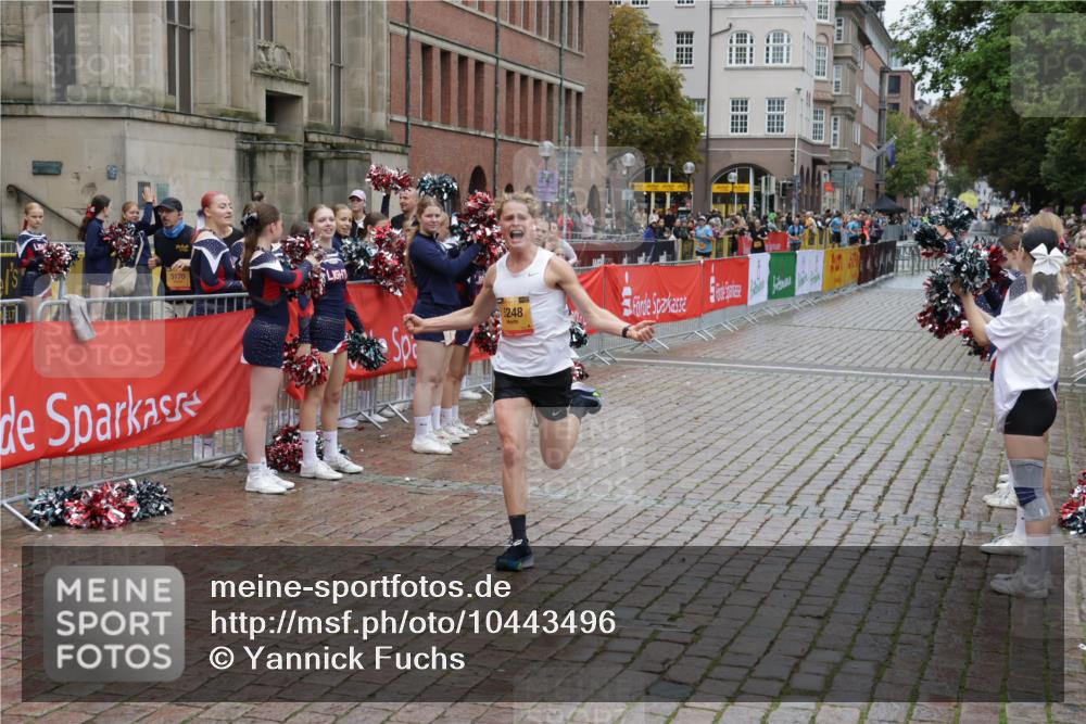 13.09.2026 - Kiel Lauf Yannick Fuchs http://msf.ph/oto/10443496 13.09.2026 12:07:02 Ziel 12078, 2875, 5248 meine-sportfotos.de