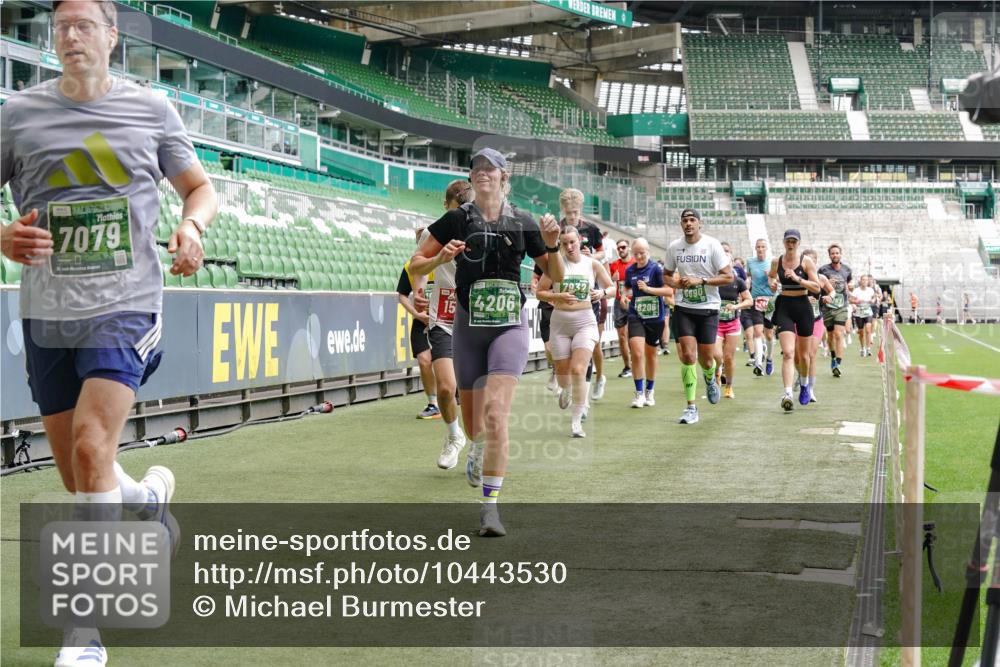 13.09.2026 - 21. swb-Marathon Bremen Michael Burmester http://msf.ph/oto/10443530 13.09.2026 13:07:30 Laufen im Stadion 109, 132, 156, 287, 303, 310, 372, 430, 454, 489, 551, 578, 607, 613, 682, 716, 800, 808, 809, 831, 834, 846, 884, 911, 922, 1083, 1173, 1189, 1205, 1210, 1285, 1322, 1364, 1365, 1369, 1387, 1395, 1437, 1532, 1545, 1574, 1600, 1688, 1823, 1831, 1841, 1848, 1854, 1871, 1909, 1926, 1938, 2003, 2070, 2090, 2215, 2219, 2275, 2283, 2318, 2355, 2356, 2366, 2405, 2440, 2492, 2565, 2611, 2699, 2707, 2721, 2731, 2755, 2782, 2802, 2818, 2831, 2866, 2902, 2911, 2949, 2960 meine-sportfotos.de