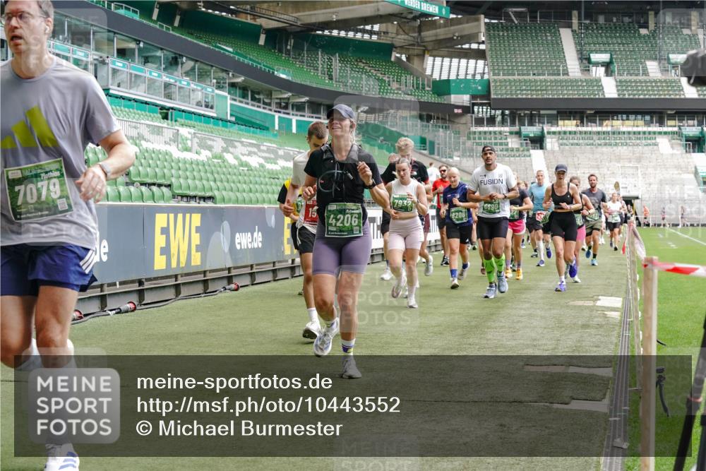 13.09.2026 - 21. swb-Marathon Bremen Michael Burmester http://msf.ph/oto/10443552 13.09.2026 13:07:30 Laufen im Stadion 109, 132, 156, 287, 303, 310, 372, 430, 454, 489, 551, 578, 607, 613, 682, 716, 800, 808, 809, 831, 834, 846, 884, 911, 922, 1083, 1173, 1189, 1205, 1210, 1285, 1322, 1364, 1365, 1369, 1387, 1395, 1437, 1532, 1545, 1574, 1600, 1688, 1823, 1831, 1841, 1848, 1854, 1871, 1909, 1926, 1938, 2003, 2070, 2090, 2215, 2219, 2275, 2283, 2318, 2355, 2356, 2366, 2405, 2440, 2492, 2565, 2611, 2699, 2707, 2721, 2731, 2755, 2782, 2802, 2818, 2831, 2866, 2902, 2911, 2949, 2960 meine-sportfotos.de