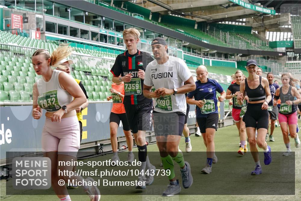 13.09.2026 - 21. swb-Marathon Bremen Michael Burmester http://msf.ph/oto/10443739 13.09.2026 13:07:34 Laufen im Stadion 109, 132, 156, 287, 303, 310, 372, 454, 489, 551, 578, 607, 613, 682, 716, 800, 808, 809, 831, 834, 846, 884, 911, 922, 1083, 1173, 1189, 1205, 1210, 1285, 1322, 1364, 1365, 1369, 1387, 1395, 1437, 1532, 1545, 1574, 1600, 1688, 1823, 1831, 1841, 1848, 1854, 1871, 1909, 1926, 1938, 2003, 2070, 2090, 2215, 2219, 2229, 2275, 2283, 2318, 2356, 2366, 2405, 2440, 2492, 2565, 2611, 2635, 2699, 2707, 2721, 2727, 2731, 2755, 2782, 2802, 2818, 2831, 2866, 2902, 2911, 2949, 2960 meine-sportfotos.de
