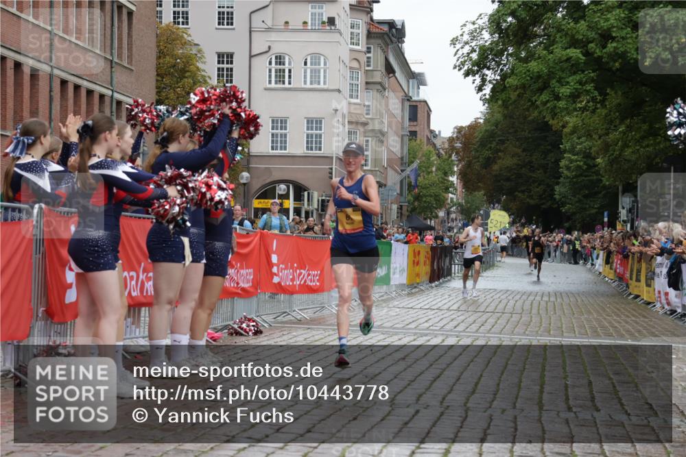13.09.2026 - Kiel Lauf Yannick Fuchs http://msf.ph/oto/10443778 13.09.2026 12:10:38 Ziel 61, 2077, 2790, 7264, 2457 meine-sportfotos.de