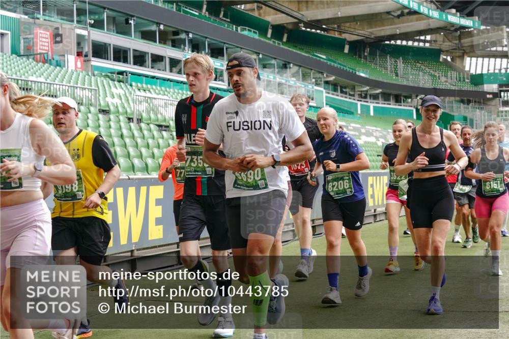 13.09.2026 - 21. swb-Marathon Bremen Michael Burmester http://msf.ph/oto/10443785 13.09.2026 13:07:34 Laufen im Stadion 109, 132, 156, 287, 303, 310, 372, 454, 489, 551, 578, 607, 613, 682, 716, 800, 808, 809, 831, 834, 846, 884, 911, 922, 1083, 1173, 1189, 1205, 1210, 1285, 1322, 1364, 1365, 1369, 1387, 1395, 1437, 1532, 1545, 1574, 1600, 1688, 1823, 1831, 1841, 1848, 1854, 1871, 1909, 1926, 1938, 2003, 2070, 2090, 2215, 2219, 2229, 2275, 2283, 2318, 2356, 2366, 2405, 2440, 2492, 2565, 2611, 2635, 2699, 2707, 2721, 2727, 2731, 2755, 2782, 2802, 2818, 2831, 2866, 2902, 2911, 2949, 2960 meine-sportfotos.de