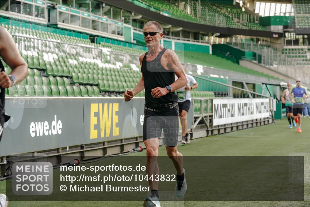 13.09.2026 - 21. swb-Marathon Bremen Michael Burmester http://msf.ph/oto/10443832 13.09.2026 12:44:46 Laufen im Stadion 280, 339, 474, 493, 508, 623, 678, 681, 715, 788, 819, 969, 1264, 1301, 1335, 1372, 1498, 1696, 1770, 1937, 1975, 2020, 2098, 3092, 3271, 3500, 3609, 4110, 4118, 4328, 4739, 4904, 5092, 5143, 5199, 5369, 5601, 5776, 5996, 6579, 6918, 6973, 7015, 7170, 7206, 7265, 7478, 7715, 7841, 7950, 8028, 8054, 8096, 8850, 9070, 9129, 9137, 9153, 9233, 9306, 9583, 9642, 9849, 13063, 13168, 13237, 126, 371, 603, 640, 650, 671, 735, 744, 862, 912, 957, 1136, 1411, 1667, 1822, 1850 meine-sportfotos.de
