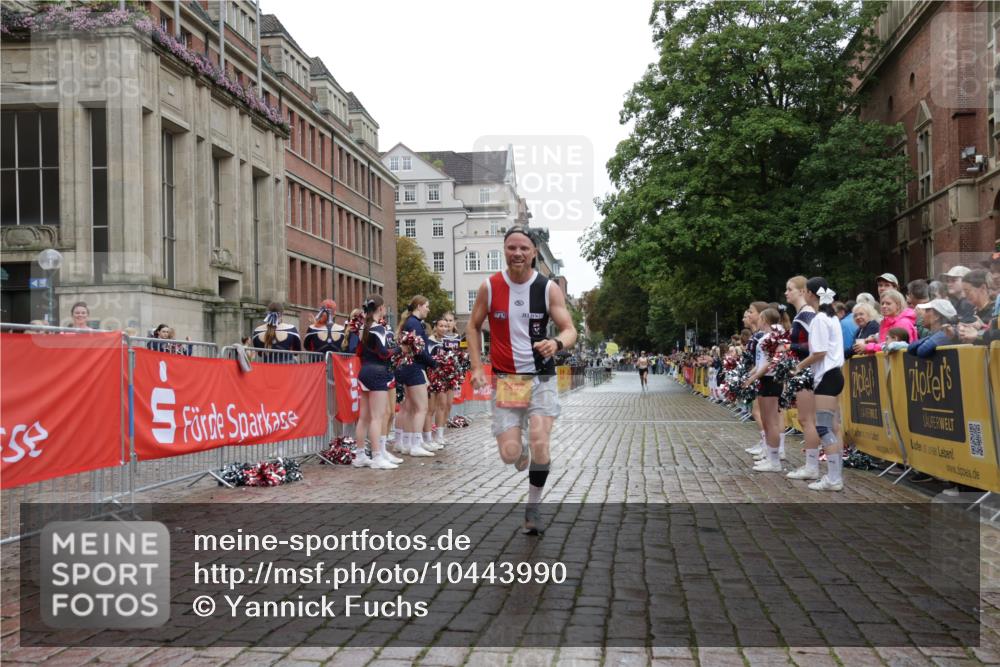 13.09.2026 - Kiel Lauf Yannick Fuchs http://msf.ph/oto/10443990 13.09.2026 12:11:17 Ziel 1373, 1949, 2327, 2457, 4710, 11322, 12191, 2631, 4347 meine-sportfotos.de