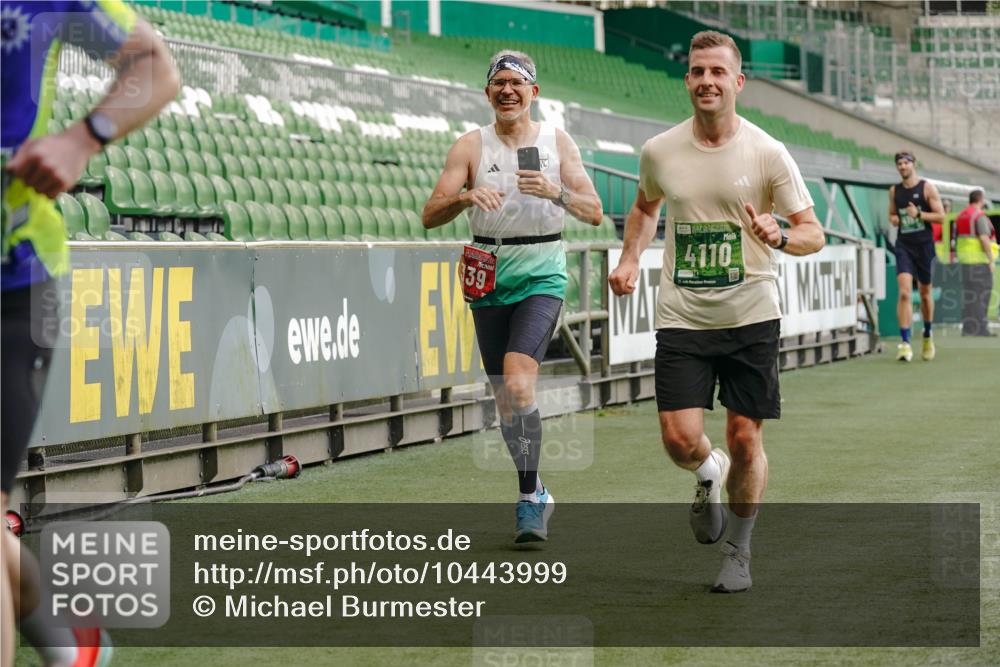 13.09.2026 - 21. swb-Marathon Bremen Michael Burmester http://msf.ph/oto/10443999 13.09.2026 12:44:52 Laufen im Stadion 280, 339, 474, 493, 508, 623, 678, 681, 715, 788, 969, 1264, 1277, 1301, 1335, 1372, 1498, 1696, 1770, 1937, 1975, 2020, 2098, 3092, 3271, 3500, 3609, 4110, 4118, 4328, 4739, 4904, 5092, 5143, 5199, 5369, 5601, 5776, 5996, 6579, 6918, 6973, 7015, 7170, 7206, 7265, 7478, 7715, 7841, 7950, 8028, 8054, 8096, 8850, 8936, 9070, 9129, 9137, 9233, 9306, 9583, 9642, 13063, 13168, 13237, 126, 371, 603, 640, 650, 671, 735, 744, 862, 912, 957, 1136, 1411, 1667, 1822, 1850 meine-sportfotos.de