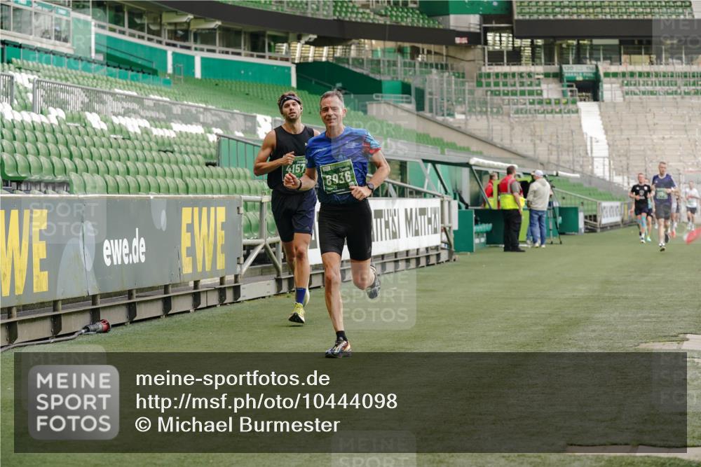 13.09.2026 - 21. swb-Marathon Bremen Michael Burmester http://msf.ph/oto/10444098 13.09.2026 12:44:58 Laufen im Stadion 280, 339, 474, 493, 508, 623, 678, 681, 715, 788, 969, 1017, 1264, 1277, 1301, 1335, 1372, 1498, 1696, 1770, 1937, 1975, 2020, 2098, 3092, 3271, 3500, 3609, 4110, 4118, 4157, 4328, 4739, 4904, 5092, 5143, 5369, 5601, 5776, 5996, 6579, 6918, 6973, 7015, 7170, 7206, 7265, 7478, 7715, 7841, 7950, 8028, 8054, 8096, 8850, 8936, 9070, 9129, 9137, 9306, 9583, 9642, 13063, 13168, 13237, 126, 371, 603, 640, 650, 671, 735, 744, 912, 957, 1136, 1411, 1667, 1822, 1850 meine-sportfotos.de