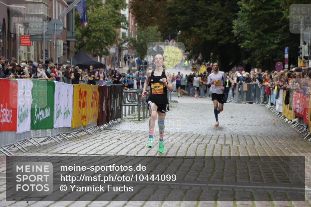 13.09.2026 - Kiel Lauf Yannick Fuchs http://msf.ph/oto/10444099 13.09.2026 12:11:45 Ziel 8609, 8993, 11504, 2631, 4347, 3730, 8209 meine-sportfotos.de