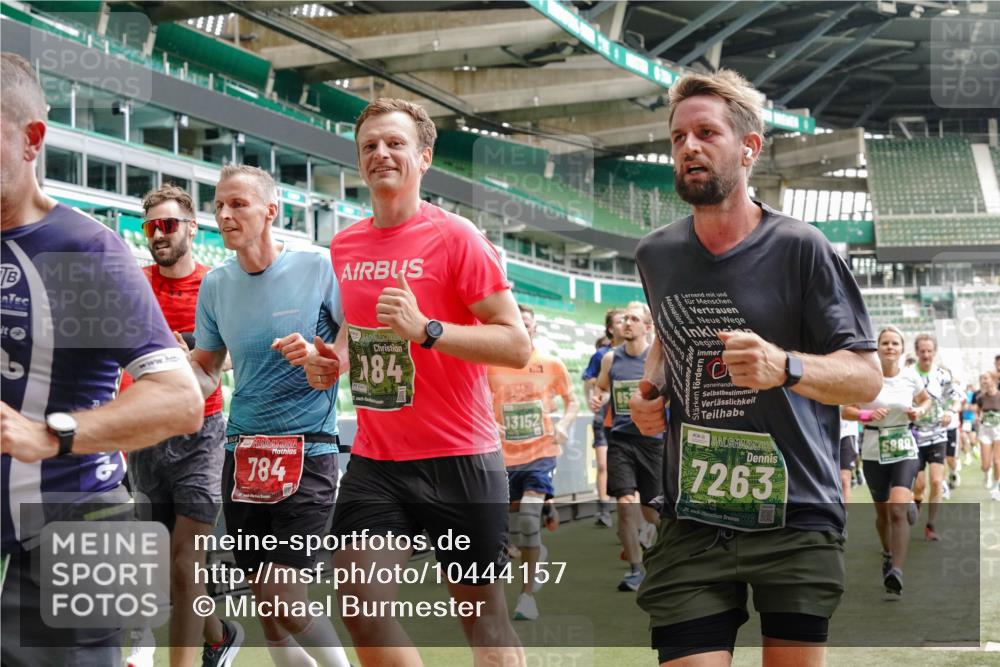 13.09.2026 - 21. swb-Marathon Bremen Michael Burmester http://msf.ph/oto/10444157 13.09.2026 13:07:39 Laufen im Stadion 132, 156, 287, 303, 310, 372, 489, 551, 578, 607, 613, 682, 716, 800, 808, 809, 831, 834, 846, 884, 911, 922, 1083, 1173, 1189, 1205, 1210, 1285, 1289, 1322, 1364, 1365, 1369, 1387, 1395, 1437, 1532, 1545, 1574, 1600, 1688, 1823, 1831, 1841, 1848, 1854, 1871, 1899, 1909, 1926, 1938, 2003, 2041, 2070, 2090, 2215, 2219, 2229, 2275, 2283, 2318, 2356, 2366, 2405, 2440, 2492, 2565, 2611, 2635, 2699, 2707, 2721, 2727, 2731, 2755, 2782, 2802, 2818, 2831, 2866, 2902, 2911, 2949, 2960 meine-sportfotos.de