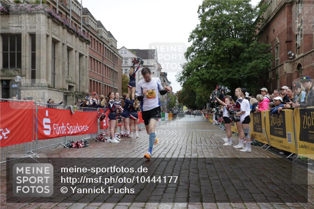 13.09.2026 - Kiel Lauf Yannick Fuchs http://msf.ph/oto/10444177 13.09.2026 12:11:57 Ziel 8209, 8993, 2631, 4347, 8609, 8993, 11504, 3730, 2631 meine-sportfotos.de