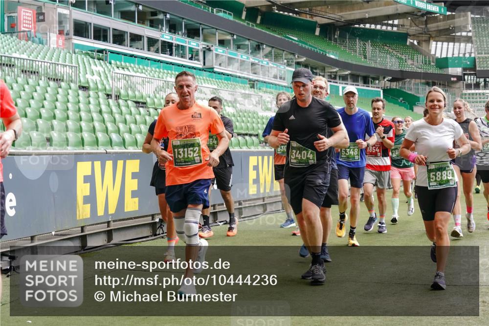 13.09.2026 - 21. swb-Marathon Bremen Michael Burmester http://msf.ph/oto/10444236 13.09.2026 13:07:40 Laufen im Stadion 132, 156, 287, 303, 310, 372, 489, 551, 578, 607, 613, 682, 716, 800, 808, 809, 831, 834, 846, 884, 911, 922, 1083, 1173, 1189, 1205, 1210, 1285, 1289, 1322, 1364, 1365, 1369, 1387, 1395, 1437, 1532, 1545, 1574, 1600, 1688, 1823, 1831, 1841, 1848, 1854, 1871, 1899, 1909, 1926, 1938, 2003, 2041, 2070, 2090, 2215, 2219, 2229, 2275, 2283, 2318, 2356, 2366, 2405, 2440, 2492, 2565, 2611, 2635, 2699, 2707, 2721, 2727, 2731, 2755, 2782, 2802, 2818, 2831, 2866, 2902, 2911, 2949, 2960 meine-sportfotos.de