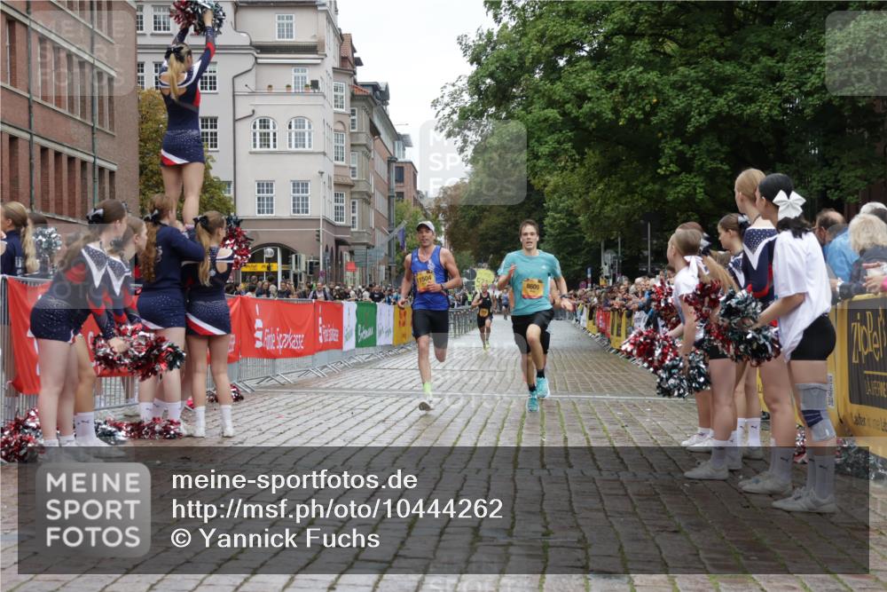 13.09.2026 - Kiel Lauf Yannick Fuchs http://msf.ph/oto/10444262 13.09.2026 12:12:09 Ziel 3730, 8209, 8609, 8993, 11504, 4347 meine-sportfotos.de