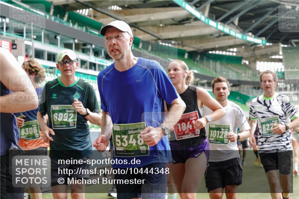 13.09.2026 - 21. swb-Marathon Bremen Michael Burmester http://msf.ph/oto/10444348 13.09.2026 13:07:43 Laufen im Stadion 132, 156, 303, 310, 372, 489, 551, 607, 682, 716, 800, 808, 809, 831, 834, 846, 884, 911, 922, 1083, 1173, 1189, 1205, 1210, 1285, 1289, 1322, 1364, 1365, 1369, 1387, 1395, 1437, 1532, 1545, 1559, 1574, 1600, 1688, 1823, 1831, 1841, 1848, 1854, 1871, 1899, 1909, 1926, 1938, 2003, 2041, 2070, 2090, 2215, 2219, 2229, 2275, 2283, 2318, 2356, 2366, 2405, 2440, 2492, 2565, 2611, 2635, 2699, 2707, 2721, 2727, 2731, 2755, 2782, 2802, 2818, 2831, 2866, 2902, 2911, 2949, 2960 meine-sportfotos.de