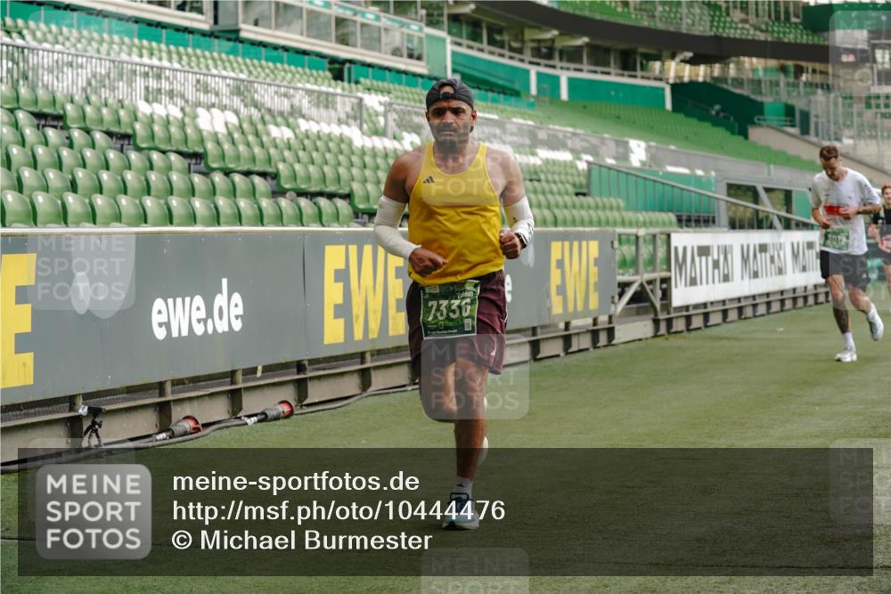 13.09.2026 - 21. swb-Marathon Bremen Michael Burmester http://msf.ph/oto/10444476 13.09.2026 12:45:18 Laufen im Stadion 195, 280, 339, 474, 493, 508, 623, 678, 681, 715, 788, 969, 1017, 1241, 1264, 1277, 1301, 1335, 1372, 1498, 1696, 1770, 1863, 1937, 1975, 2020, 2084, 2098, 2297, 2889, 3092, 3271, 3609, 4110, 4118, 4157, 4328, 4739, 5092, 5369, 5719, 5996, 6918, 6973, 7015, 7206, 7265, 7336, 7478, 7715, 8028, 8054, 8096, 8319, 8325, 8331, 8756, 8936, 9070, 9129, 9137, 9273, 9306, 9495, 9583, 9642, 13063, 13168, 13237, 371, 439, 650, 744, 957, 1411, 1667, 1822, 1850 meine-sportfotos.de