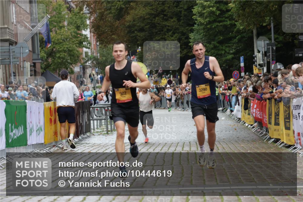 13.09.2026 - Kiel Lauf Yannick Fuchs http://msf.ph/oto/10444619 13.09.2026 12:13:39 Ziel 10008, 10927, 902, 3290, 10470, 11809, 663, 2109, 10160, 11809 meine-sportfotos.de