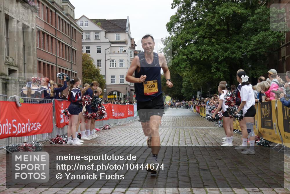 13.09.2026 - Kiel Lauf Yannick Fuchs http://msf.ph/oto/10444674 13.09.2026 12:13:43 Ziel 663, 10008, 10160, 10927, 902, 3290, 10470, 2109, 10208, 11809 meine-sportfotos.de