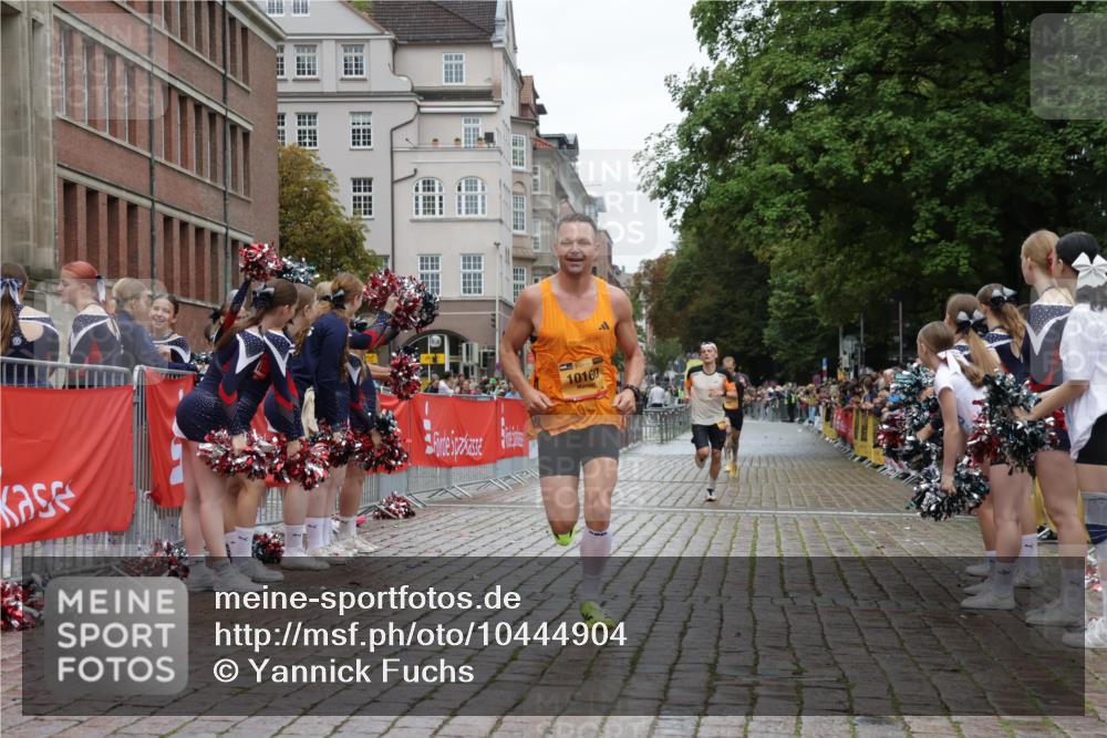 13.09.2026 - Kiel Lauf Yannick Fuchs http://msf.ph/oto/10444904 13.09.2026 12:14:11 Ziel 6182, 663, 2109, 10008, 10160, 10208, 10927, 2565, 9253, 10912, 11085, 10927 meine-sportfotos.de