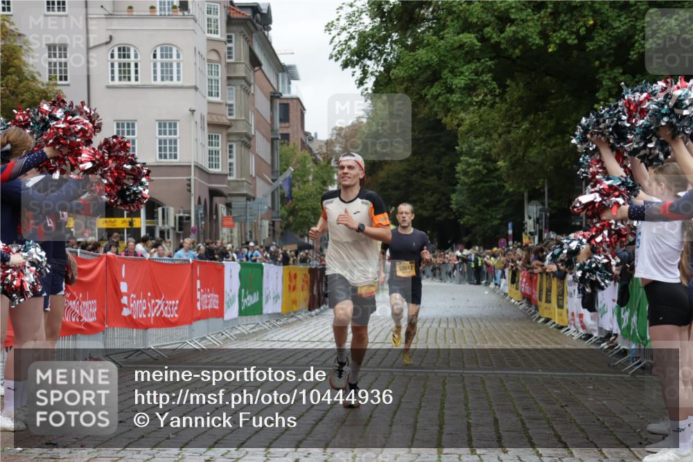 13.09.2026 - Kiel Lauf Yannick Fuchs http://msf.ph/oto/10444936 13.09.2026 12:14:13 Ziel 6182, 10912, 663, 2109, 10008, 10160, 10208, 10927, 2565, 9253, 11085, 10008, 10927 meine-sportfotos.de