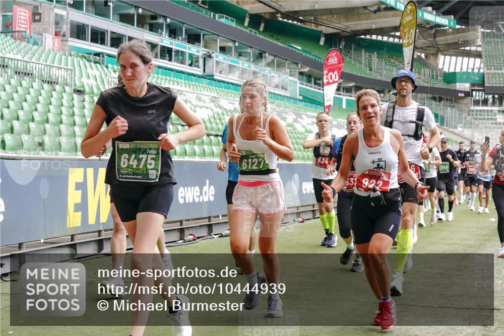 13.09.2026 - 21. swb-Marathon Bremen Michael Burmester http://msf.ph/oto/10444939 13.09.2026 13:07:51 Laufen im Stadion 132, 156, 310, 372, 489, 551, 607, 682, 716, 800, 808, 809, 831, 834, 846, 884, 911, 922, 1083, 1124, 1173, 1189, 1205, 1210, 1285, 1289, 1322, 1364, 1369, 1387, 1395, 1437, 1532, 1545, 1559, 1600, 1688, 1831, 1841, 1848, 1854, 1871, 1899, 1926, 1938, 2003, 2041, 2070, 2090, 2215, 2219, 2229, 2275, 2283, 2318, 2356, 2366, 2405, 2440, 2467, 2492, 2565, 2611, 2635, 2699, 2707, 2721, 2727, 2731, 2755, 2782, 2802, 2818, 2831, 2866, 2897, 2902, 2911, 2930, 2949, 2960 meine-sportfotos.de