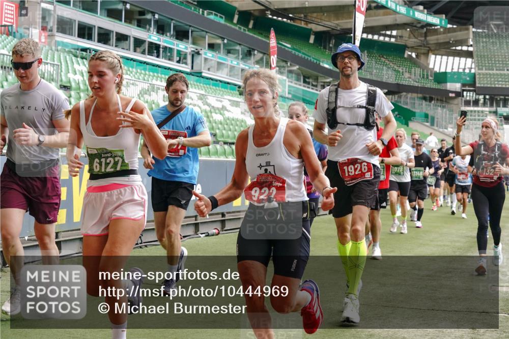 13.09.2026 - 21. swb-Marathon Bremen Michael Burmester http://msf.ph/oto/10444969 13.09.2026 13:07:51 Laufen im Stadion 132, 156, 310, 372, 489, 551, 607, 682, 716, 800, 808, 809, 831, 834, 846, 884, 911, 922, 1083, 1124, 1173, 1189, 1205, 1210, 1285, 1289, 1322, 1364, 1369, 1387, 1395, 1437, 1532, 1545, 1559, 1600, 1688, 1831, 1841, 1848, 1854, 1871, 1899, 1926, 1938, 2003, 2041, 2070, 2090, 2215, 2219, 2229, 2275, 2283, 2318, 2356, 2366, 2405, 2440, 2467, 2492, 2565, 2611, 2635, 2699, 2707, 2721, 2727, 2731, 2755, 2782, 2802, 2818, 2831, 2866, 2897, 2902, 2911, 2930, 2949, 2960 meine-sportfotos.de