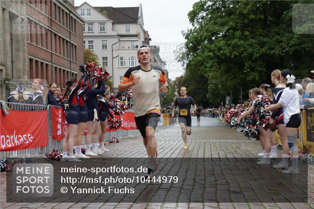 13.09.2026 - Kiel Lauf Yannick Fuchs http://msf.ph/oto/10444979 13.09.2026 12:14:15 Ziel 6182, 9253, 10912, 663, 2109, 10008, 10160, 10208, 2565, 11085, 10008, 10927 meine-sportfotos.de