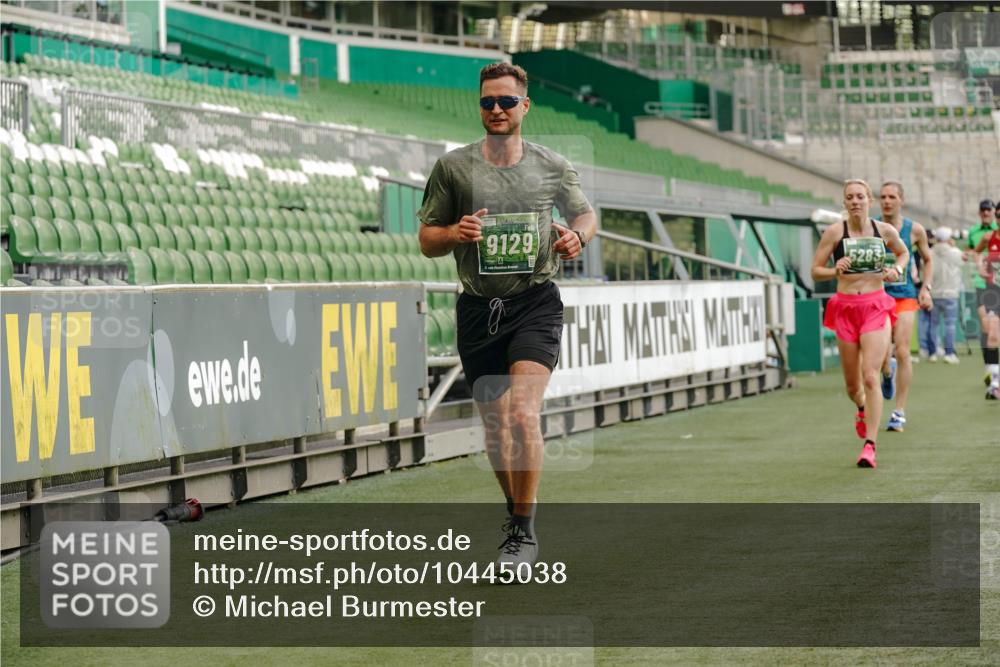 13.09.2026 - 21. swb-Marathon Bremen Michael Burmester http://msf.ph/oto/10445038 13.09.2026 12:45:41 Laufen im Stadion 195, 280, 339, 474, 493, 508, 567, 681, 697, 715, 788, 1017, 1034, 1181, 1241, 1264, 1277, 1301, 1335, 1696, 1863, 1937, 1975, 2020, 2084, 2087, 2297, 2889, 3092, 3271, 3609, 4110, 4118, 4157, 4328, 5092, 5238, 5283, 5674, 5719, 5996, 6918, 6973, 7206, 7265, 7336, 7478, 7715, 8028, 8054, 8096, 8319, 8325, 8331, 8670, 8701, 8756, 8936, 9070, 9129, 9137, 9273, 9306, 9495, 9583, 9642, 13063, 13168, 13237, 439, 1411, 1667, 1822, 1850 meine-sportfotos.de