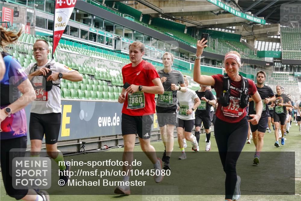 13.09.2026 - 21. swb-Marathon Bremen Michael Burmester http://msf.ph/oto/10445080 13.09.2026 13:07:53 Laufen im Stadion 132, 156, 310, 372, 489, 551, 607, 682, 716, 800, 808, 809, 831, 834, 846, 884, 911, 922, 1083, 1124, 1173, 1189, 1205, 1210, 1285, 1289, 1322, 1364, 1369, 1387, 1395, 1437, 1532, 1545, 1559, 1600, 1688, 1831, 1841, 1848, 1854, 1871, 1899, 1926, 1938, 2003, 2041, 2070, 2090, 2215, 2219, 2229, 2275, 2283, 2318, 2366, 2380, 2405, 2440, 2467, 2492, 2565, 2611, 2635, 2699, 2707, 2721, 2727, 2731, 2755, 2782, 2802, 2818, 2831, 2841, 2866, 2897, 2902, 2911, 2930, 2949, 2960 meine-sportfotos.de