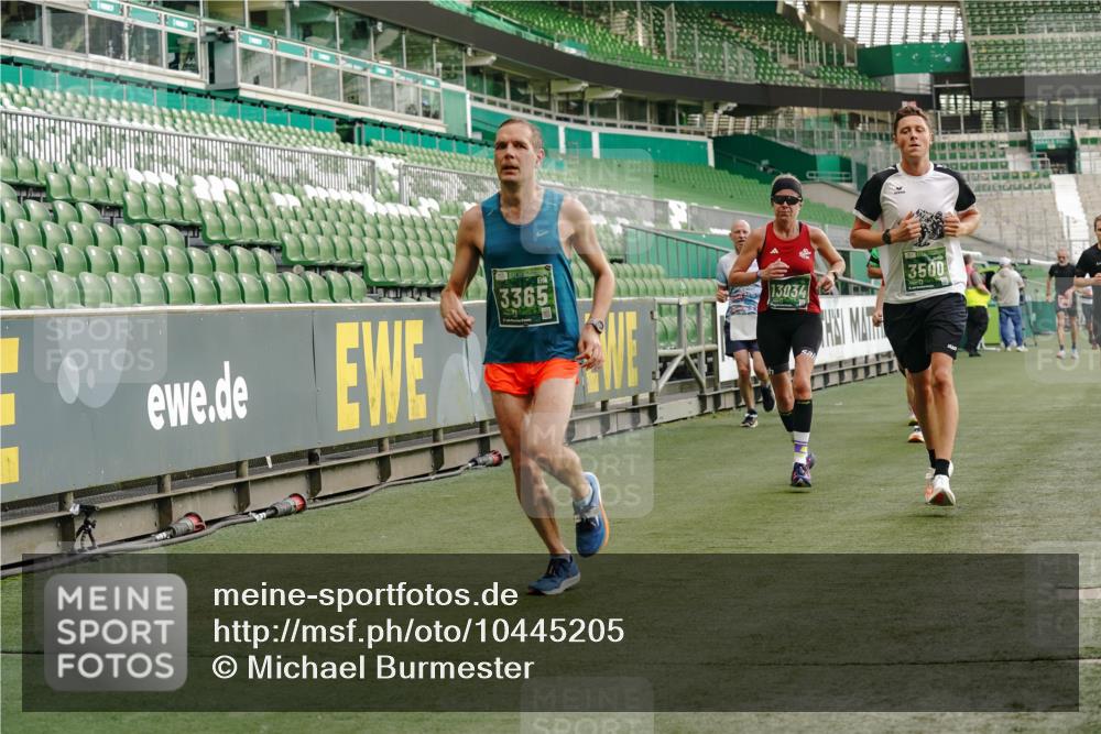 13.09.2026 - 21. swb-Marathon Bremen Michael Burmester http://msf.ph/oto/10445205 13.09.2026 12:45:46 Laufen im Stadion 195, 280, 339, 474, 493, 508, 538, 567, 681, 697, 715, 788, 1017, 1034, 1181, 1241, 1264, 1277, 1301, 1335, 1696, 1863, 1937, 1975, 2020, 2084, 2087, 2297, 2809, 2889, 3092, 3271, 3609, 4110, 4118, 4157, 4328, 5024, 5092, 5238, 5283, 5674, 5719, 5996, 6918, 6973, 7206, 7265, 7336, 7478, 7715, 8054, 8096, 8319, 8325, 8331, 8670, 8701, 8756, 8936, 9070, 9129, 9273, 9306, 9495, 9583, 9642, 13034, 13168, 439, 1411, 1667, 1822, 1850 meine-sportfotos.de
