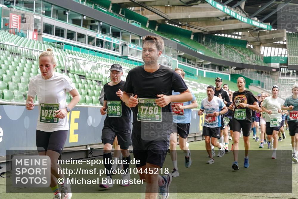 13.09.2026 - 21. swb-Marathon Bremen Michael Burmester http://msf.ph/oto/10445218 13.09.2026 13:07:55 Laufen im Stadion 132, 156, 310, 372, 489, 551, 607, 682, 716, 800, 808, 809, 831, 834, 846, 884, 911, 922, 1083, 1124, 1173, 1189, 1205, 1210, 1285, 1289, 1322, 1364, 1369, 1387, 1395, 1437, 1532, 1545, 1559, 1600, 1688, 1831, 1841, 1848, 1854, 1871, 1899, 1926, 1938, 2003, 2041, 2070, 2090, 2215, 2219, 2229, 2283, 2318, 2366, 2380, 2405, 2440, 2467, 2492, 2565, 2611, 2635, 2699, 2707, 2721, 2727, 2731, 2755, 2782, 2802, 2818, 2831, 2841, 2866, 2897, 2902, 2911, 2930, 2949, 2960 meine-sportfotos.de