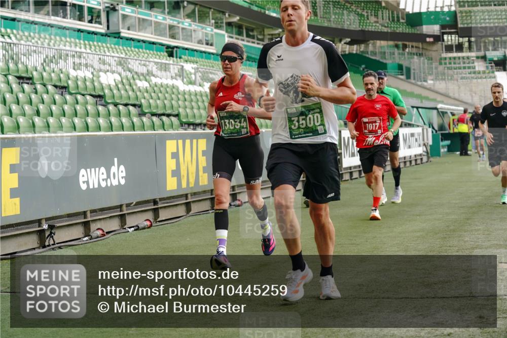 13.09.2026 - 21. swb-Marathon Bremen Michael Burmester http://msf.ph/oto/10445259 13.09.2026 12:45:48 Laufen im Stadion 195, 280, 339, 474, 493, 508, 538, 567, 604, 697, 715, 788, 1017, 1034, 1181, 1241, 1264, 1277, 1301, 1335, 1696, 1863, 1937, 1975, 2020, 2084, 2087, 2297, 2809, 2889, 3092, 3271, 3609, 4110, 4118, 4157, 4328, 5024, 5092, 5238, 5283, 5674, 5719, 5996, 6918, 7206, 7265, 7336, 7478, 7715, 8054, 8096, 8319, 8325, 8331, 8670, 8701, 8756, 8936, 9070, 9129, 9273, 9306, 9495, 9583, 9642, 13034, 13168, 439, 1411, 1667, 1822, 1850 meine-sportfotos.de