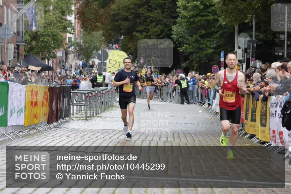 13.09.2026 - Kiel Lauf Yannick Fuchs http://msf.ph/oto/10445299 13.09.2026 12:15:04 Ziel 2550, 9855, 7208, 9316, 11085, 3398, 6871, 8093, 9575, 12196, 2565, 11085 meine-sportfotos.de