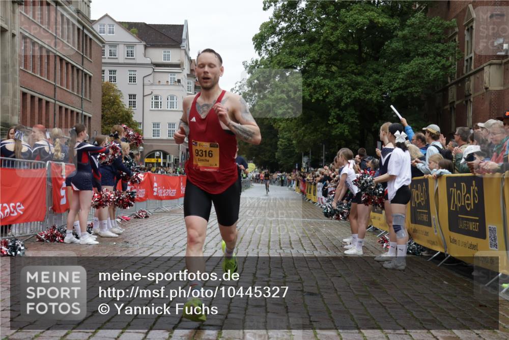 13.09.2026 - Kiel Lauf Yannick Fuchs http://msf.ph/oto/10445327 13.09.2026 12:15:09 Ziel 6871, 8093, 9855, 2550, 7208, 9316, 3398, 3970, 9575, 12196, 2565, 11085 meine-sportfotos.de