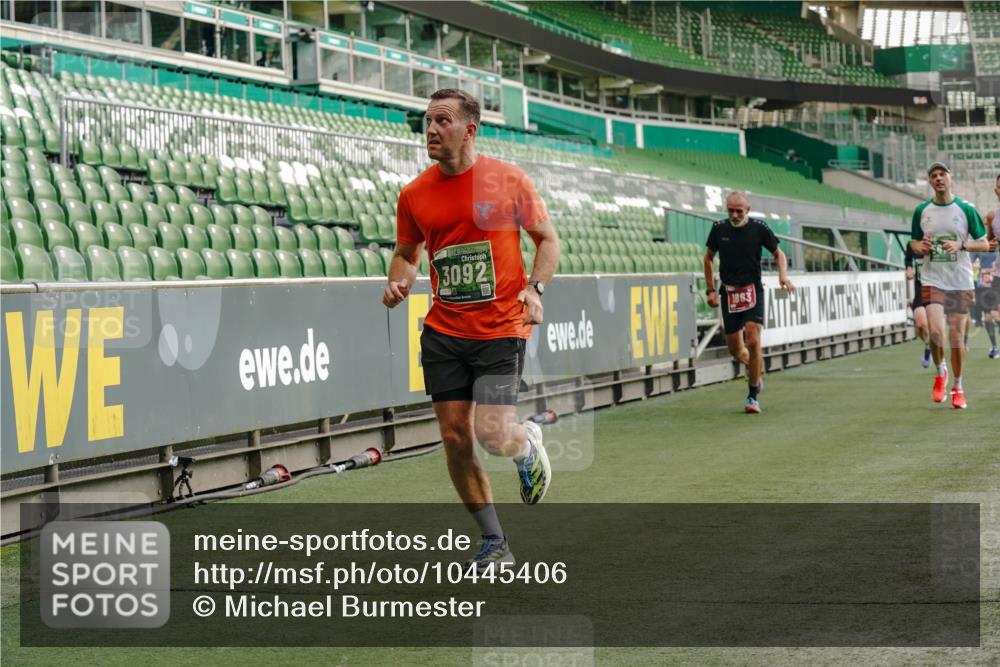 13.09.2026 - 21. swb-Marathon Bremen Michael Burmester http://msf.ph/oto/10445406 13.09.2026 12:45:54 Laufen im Stadion 195, 280, 339, 474, 493, 508, 538, 567, 604, 697, 715, 788, 1017, 1034, 1181, 1241, 1264, 1277, 1301, 1863, 1937, 1975, 2020, 2021, 2084, 2087, 2297, 2809, 2889, 3092, 3271, 3609, 4110, 4157, 4236, 4328, 5024, 5092, 5238, 5283, 5674, 5719, 5996, 6918, 7206, 7265, 7336, 7478, 7715, 8054, 8096, 8319, 8325, 8331, 8670, 8701, 8756, 8936, 8983, 9070, 9129, 9273, 9306, 9495, 9544, 9583, 9642, 13034, 13168, 439, 1411, 1667, 1822, 1850 meine-sportfotos.de