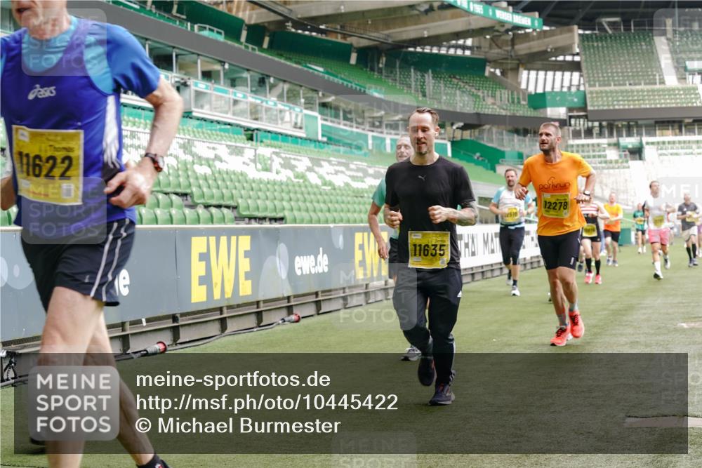 13.09.2026 - 21. swb-Marathon Bremen Michael Burmester http://msf.ph/oto/10445422 13.09.2026 10:29:11 Laufen im Stadion 10162, 10170, 10183, 10189, 10200, 10218, 10223, 10253, 10267, 10270, 10293, 10294, 10316, 10329, 10334, 10348, 10381, 10393, 10421, 10426, 10467, 10508, 10525, 10537, 10538, 10544, 10585, 10594, 10655, 10709, 10734, 10739, 10761, 10763, 10764, 10770, 10814, 10825, 10827, 10835, 10840, 10846, 10876, 10910, 10917, 10923, 10966, 10993, 11005, 11007, 11018, 11035, 11058, 11076, 11087, 11092, 11109, 11170 meine-sportfotos.de