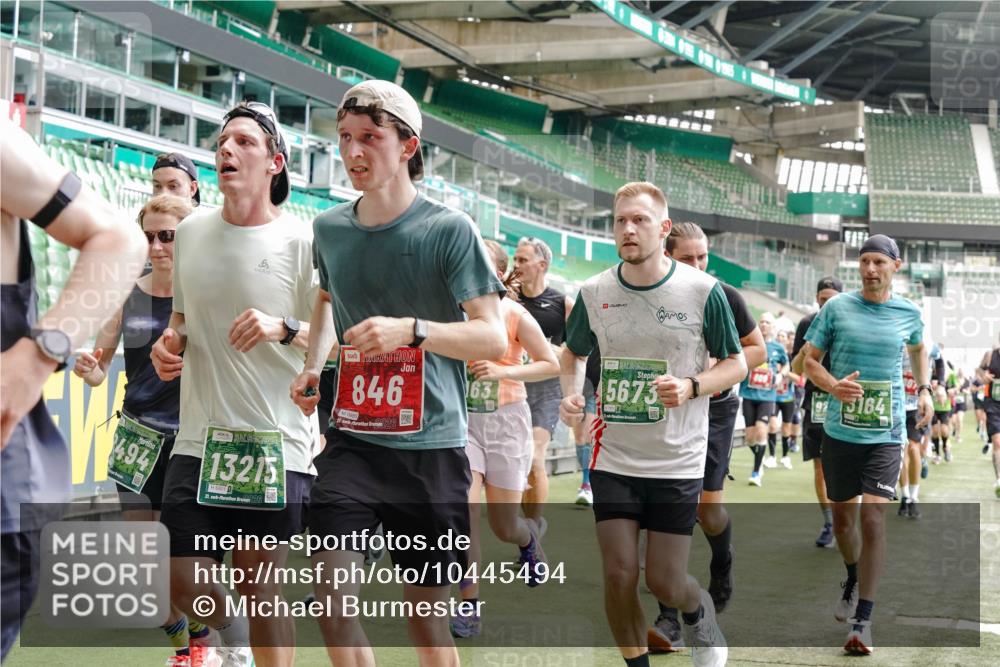 13.09.2026 - 21. swb-Marathon Bremen Michael Burmester http://msf.ph/oto/10445494 13.09.2026 13:07:59 Laufen im Stadion 132, 156, 310, 372, 489, 551, 607, 682, 716, 800, 808, 809, 831, 834, 846, 884, 911, 922, 1025, 1083, 1124, 1173, 1189, 1205, 1210, 1285, 1289, 1322, 1364, 1369, 1387, 1395, 1437, 1532, 1545, 1559, 1600, 1688, 1831, 1841, 1848, 1854, 1871, 1899, 1926, 1938, 2003, 2041, 2070, 2090, 2215, 2219, 2229, 2283, 2318, 2366, 2380, 2405, 2440, 2467, 2492, 2565, 2611, 2635, 2699, 2707, 2721, 2727, 2731, 2755, 2782, 2802, 2818, 2823, 2831, 2841, 2866, 2897, 2911, 2930, 2949, 2960 meine-sportfotos.de