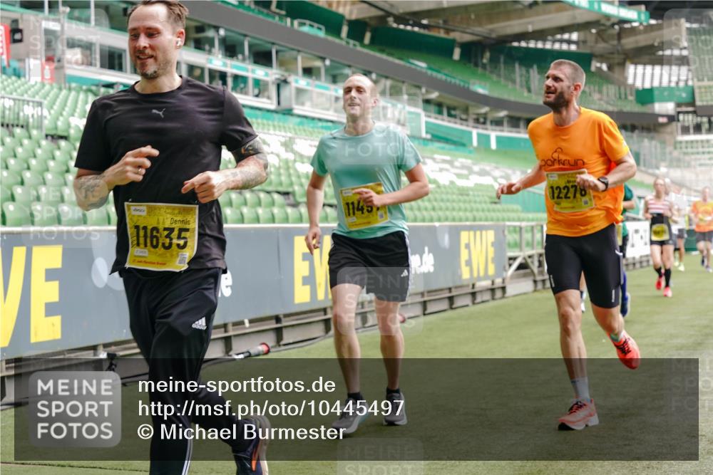 13.09.2026 - 21. swb-Marathon Bremen Michael Burmester http://msf.ph/oto/10445497 13.09.2026 10:29:13 Laufen im Stadion 10162, 10170, 10183, 10189, 10200, 10218, 10223, 10253, 10267, 10270, 10293, 10294, 10316, 10329, 10334, 10348, 10381, 10393, 10421, 10426, 10452, 10467, 10508, 10525, 10537, 10538, 10544, 10585, 10594, 10655, 10709, 10734, 10739, 10761, 10763, 10764, 10770, 10814, 10825, 10827, 10835, 10840, 10876, 10910, 10917, 10923, 10966, 10993, 11005, 11007, 11018, 11035, 11058, 11087, 11092, 11109, 11170 meine-sportfotos.de
