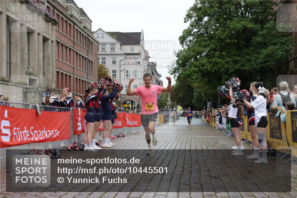 13.09.2026 - Kiel Lauf Yannick Fuchs http://msf.ph/oto/10445501 13.09.2026 12:15:30 Ziel 3398, 3970, 12196, 2550, 6871, 8093, 9575, 9855, 12196, 2562, 3194, 10494, 2550 meine-sportfotos.de