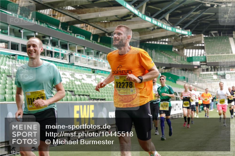 13.09.2026 - 21. swb-Marathon Bremen Michael Burmester http://msf.ph/oto/10445518 13.09.2026 10:29:13 Laufen im Stadion 10162, 10170, 10183, 10189, 10200, 10218, 10223, 10253, 10267, 10270, 10293, 10294, 10316, 10329, 10334, 10348, 10381, 10393, 10421, 10426, 10452, 10467, 10508, 10525, 10537, 10538, 10544, 10585, 10594, 10655, 10709, 10734, 10739, 10761, 10763, 10764, 10770, 10814, 10825, 10827, 10835, 10840, 10876, 10910, 10917, 10923, 10966, 10993, 11005, 11007, 11018, 11035, 11058, 11087, 11092, 11109, 11170 meine-sportfotos.de