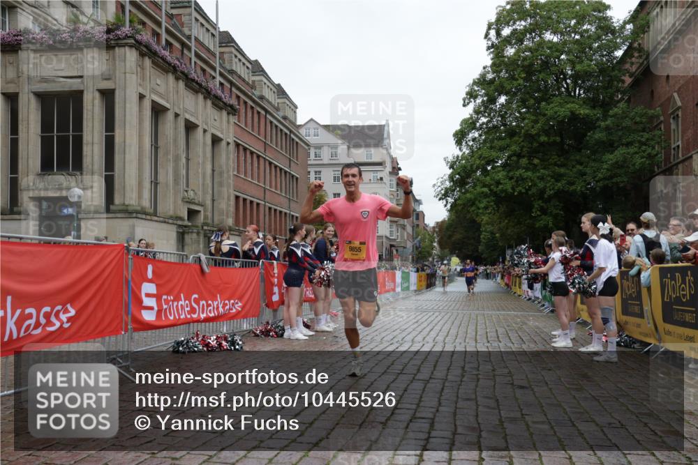 13.09.2026 - Kiel Lauf Yannick Fuchs http://msf.ph/oto/10445526 13.09.2026 12:15:31 Ziel 3194, 3398, 3970, 2550, 6871, 8093, 9575, 9855, 12196, 2562, 10494, 12309, 2550 meine-sportfotos.de