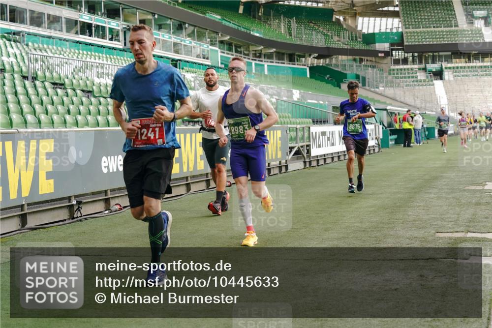 13.09.2026 - 21. swb-Marathon Bremen Michael Burmester http://msf.ph/oto/10445633 13.09.2026 12:46:03 Laufen im Stadion 195, 280, 339, 474, 508, 538, 567, 604, 697, 715, 788, 1017, 1034, 1181, 1241, 1264, 1277, 1301, 1863, 1937, 1975, 2020, 2021, 2084, 2087, 2297, 2809, 2889, 3092, 3196, 3271, 3609, 4110, 4157, 4236, 4777, 5024, 5092, 5238, 5283, 5674, 5719, 5996, 6053, 6686, 6815, 6918, 7206, 7336, 7478, 8054, 8096, 8319, 8325, 8331, 8670, 8701, 8756, 8936, 8983, 9070, 9129, 9273, 9306, 9495, 9544, 9583, 9642, 9813, 13034, 13168, 439, 1411, 1667, 1822, 1850 meine-sportfotos.de
