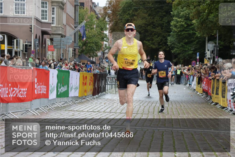 13.09.2026 - Kiel Lauf Yannick Fuchs http://msf.ph/oto/10445666 13.09.2026 12:15:42 Ziel 3194, 10494, 3398, 3970, 6871, 8093, 9575, 12196, 2562, 11267, 12309, 12683, 9855 meine-sportfotos.de