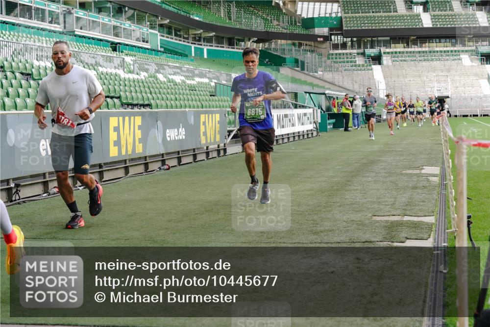 13.09.2026 - 21. swb-Marathon Bremen Michael Burmester http://msf.ph/oto/10445677 13.09.2026 12:46:04 Laufen im Stadion 195, 280, 339, 474, 508, 538, 567, 604, 697, 715, 788, 1017, 1034, 1181, 1241, 1264, 1277, 1301, 1863, 1937, 1975, 2020, 2021, 2084, 2087, 2297, 2809, 2889, 3092, 3196, 3271, 3609, 4110, 4157, 4236, 4777, 5024, 5092, 5238, 5283, 5674, 5719, 5996, 6053, 6686, 6815, 6918, 7206, 7336, 7478, 8054, 8096, 8319, 8325, 8331, 8334, 8670, 8701, 8756, 8936, 8983, 9070, 9129, 9273, 9306, 9495, 9544, 9583, 9642, 9813, 13034, 13168, 439, 1411, 1667, 1822, 1850 meine-sportfotos.de