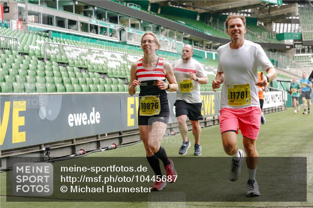 13.09.2026 - 21. swb-Marathon Bremen Michael Burmester http://msf.ph/oto/10445687 13.09.2026 10:29:17 Laufen im Stadion 10162, 10170, 10183, 10189, 10200, 10218, 10233, 10253, 10267, 10270, 10293, 10294, 10316, 10329, 10334, 10348, 10381, 10393, 10421, 10426, 10452, 10467, 10508, 10525, 10537, 10538, 10544, 10585, 10594, 10655, 10709, 10734, 10739, 10761, 10763, 10764, 10770, 10814, 10825, 10827, 10835, 10840, 10876, 10887, 10906, 10910, 10917, 10923, 10966, 10993, 11005, 11007, 11018, 11035, 11058, 11087, 11092, 11109, 11170 meine-sportfotos.de