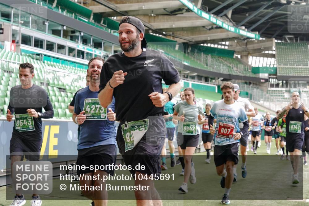 13.09.2026 - 21. swb-Marathon Bremen Michael Burmester http://msf.ph/oto/10445691 13.09.2026 13:08:02 Laufen im Stadion 132, 156, 310, 372, 489, 551, 607, 682, 716, 800, 808, 809, 831, 834, 846, 884, 911, 922, 1025, 1083, 1124, 1173, 1189, 1210, 1285, 1289, 1322, 1364, 1369, 1387, 1395, 1437, 1532, 1545, 1559, 1600, 1688, 1831, 1841, 1854, 1871, 1899, 1926, 1938, 2003, 2041, 2070, 2090, 2215, 2219, 2229, 2283, 2318, 2366, 2380, 2405, 2440, 2467, 2492, 2565, 2611, 2635, 2699, 2707, 2721, 2727, 2731, 2755, 2782, 2802, 2818, 2823, 2831, 2841, 2866, 2897, 2911, 2930, 2949, 2960 meine-sportfotos.de
