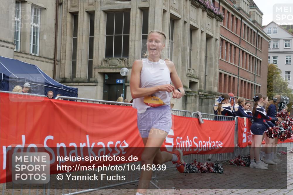 13.09.2026 - Kiel Lauf Yannick Fuchs http://msf.ph/oto/10445839 13.09.2026 12:16:09 Ziel 1555, 12683, 2562, 3194, 10494, 11267, 12309, 7260, 10976, 3194, 3970 meine-sportfotos.de