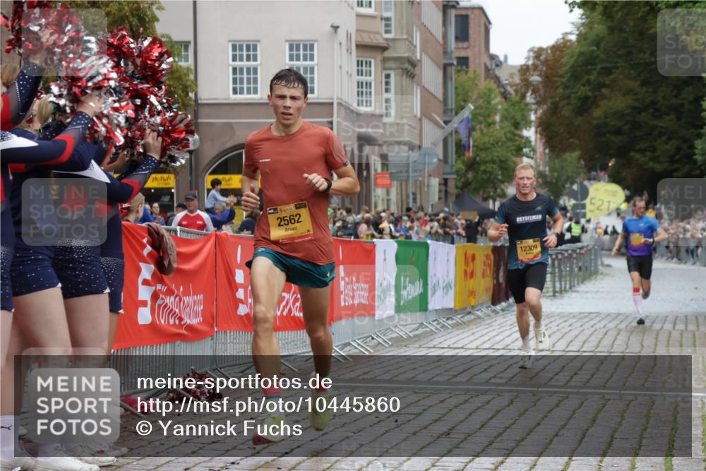 13.09.2026 - Kiel Lauf Yannick Fuchs http://msf.ph/oto/10445860 13.09.2026 12:16:12 Ziel 1555, 10976, 2562, 10494, 11267, 12309, 12683, 169, 7260, 3194 meine-sportfotos.de