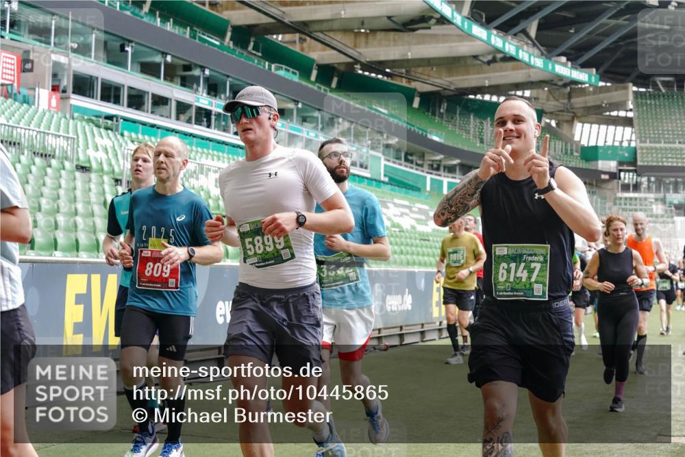 13.09.2026 - 21. swb-Marathon Bremen Michael Burmester http://msf.ph/oto/10445865 13.09.2026 13:08:05 Laufen im Stadion 132, 156, 310, 372, 489, 551, 607, 682, 716, 800, 808, 809, 831, 834, 846, 884, 911, 922, 1025, 1124, 1173, 1189, 1210, 1285, 1289, 1322, 1364, 1369, 1387, 1395, 1532, 1545, 1559, 1600, 1688, 1831, 1841, 1854, 1871, 1899, 1926, 1938, 2003, 2041, 2070, 2090, 2215, 2219, 2229, 2283, 2318, 2366, 2380, 2405, 2440, 2467, 2492, 2565, 2611, 2635, 2699, 2707, 2721, 2727, 2731, 2755, 2782, 2802, 2818, 2823, 2831, 2841, 2866, 2897, 2911, 2930, 2949, 2960 meine-sportfotos.de