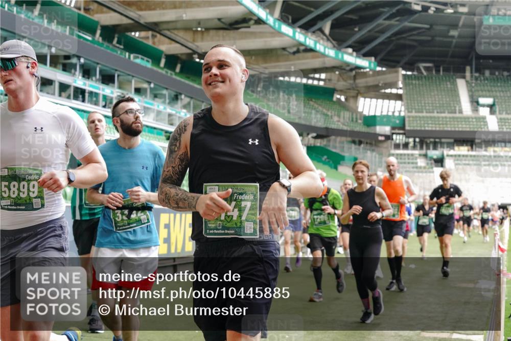13.09.2026 - 21. swb-Marathon Bremen Michael Burmester http://msf.ph/oto/10445885 13.09.2026 13:08:05 Laufen im Stadion 132, 156, 310, 372, 489, 551, 607, 682, 716, 800, 808, 809, 831, 834, 846, 884, 911, 922, 1025, 1124, 1173, 1189, 1210, 1285, 1289, 1322, 1364, 1369, 1387, 1395, 1532, 1545, 1559, 1600, 1688, 1831, 1841, 1854, 1871, 1899, 1926, 1938, 2003, 2041, 2070, 2090, 2215, 2219, 2229, 2283, 2318, 2366, 2380, 2405, 2440, 2467, 2492, 2565, 2611, 2635, 2699, 2707, 2721, 2727, 2731, 2755, 2782, 2802, 2818, 2823, 2831, 2841, 2866, 2897, 2911, 2930, 2949, 2960 meine-sportfotos.de