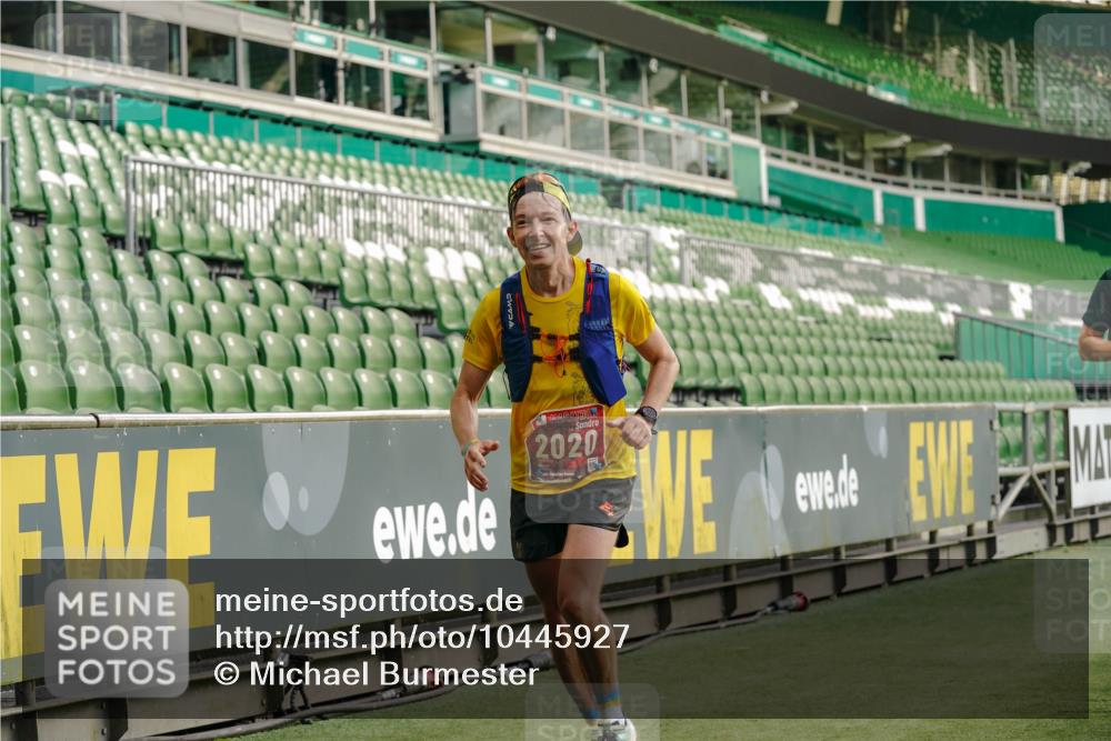 13.09.2026 - 21. swb-Marathon Bremen Michael Burmester http://msf.ph/oto/10445927 13.09.2026 12:46:18 Laufen im Stadion 195, 280, 474, 508, 538, 567, 604, 697, 788, 868, 1017, 1034, 1181, 1241, 1277, 1863, 1937, 2020, 2021, 2084, 2087, 2297, 2538, 2809, 2889, 3092, 3196, 3271, 3424, 3520, 3609, 4110, 4157, 4236, 4777, 5024, 5092, 5238, 5283, 5674, 5719, 6053, 6686, 6815, 6918, 7102, 7336, 7478, 7814, 7871, 8054, 8096, 8319, 8325, 8331, 8334, 8670, 8701, 8756, 8936, 8983, 9070, 9129, 9273, 9306, 9495, 9544, 9583, 9642, 9813, 13034, 439, 1667, 1850 meine-sportfotos.de