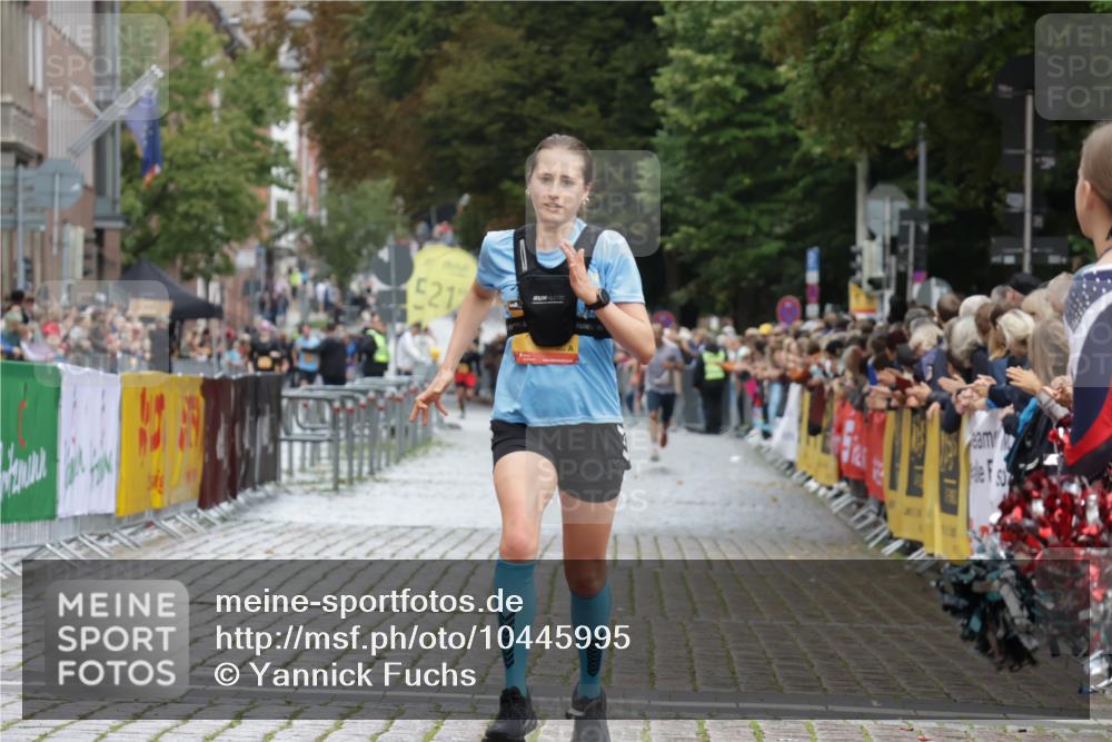 13.09.2026 - Kiel Lauf Yannick Fuchs http://msf.ph/oto/10445995 13.09.2026 12:16:23 Ziel 1555, 7260, 10976, 1555, 2562, 11267, 12309, 12683, 169, 9055, 2562, 10494, 12309 meine-sportfotos.de